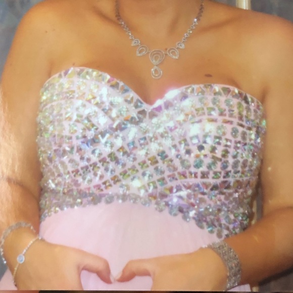 Maternity Gown - Picture 2 of 10